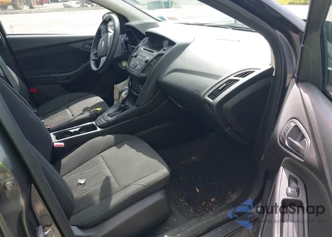 2016 Ford Focus S z USA, uszkodzony, nr VIN 1FADP3E26GL374152